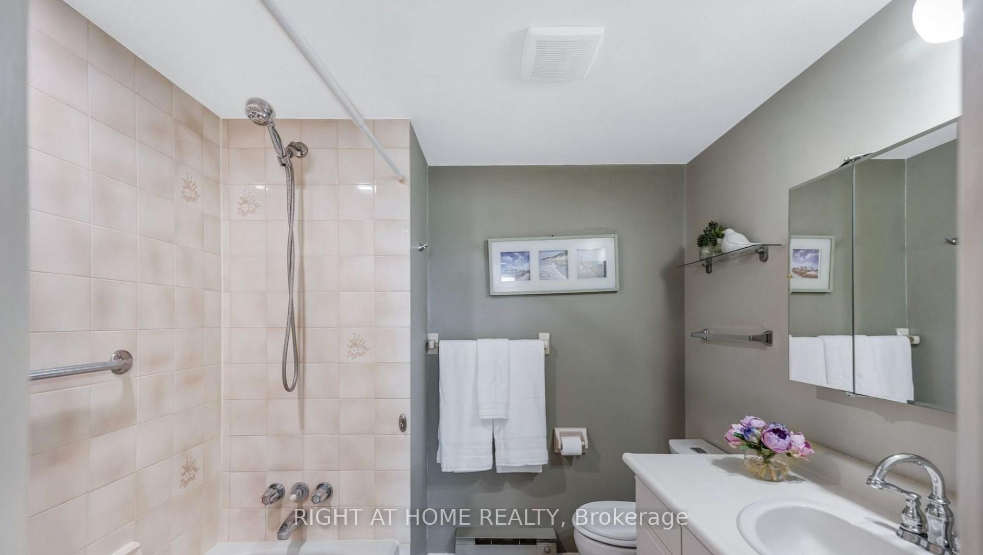 Photo 9 of Unit 402, 41 Ash Street, Uxbridge — HOMEH