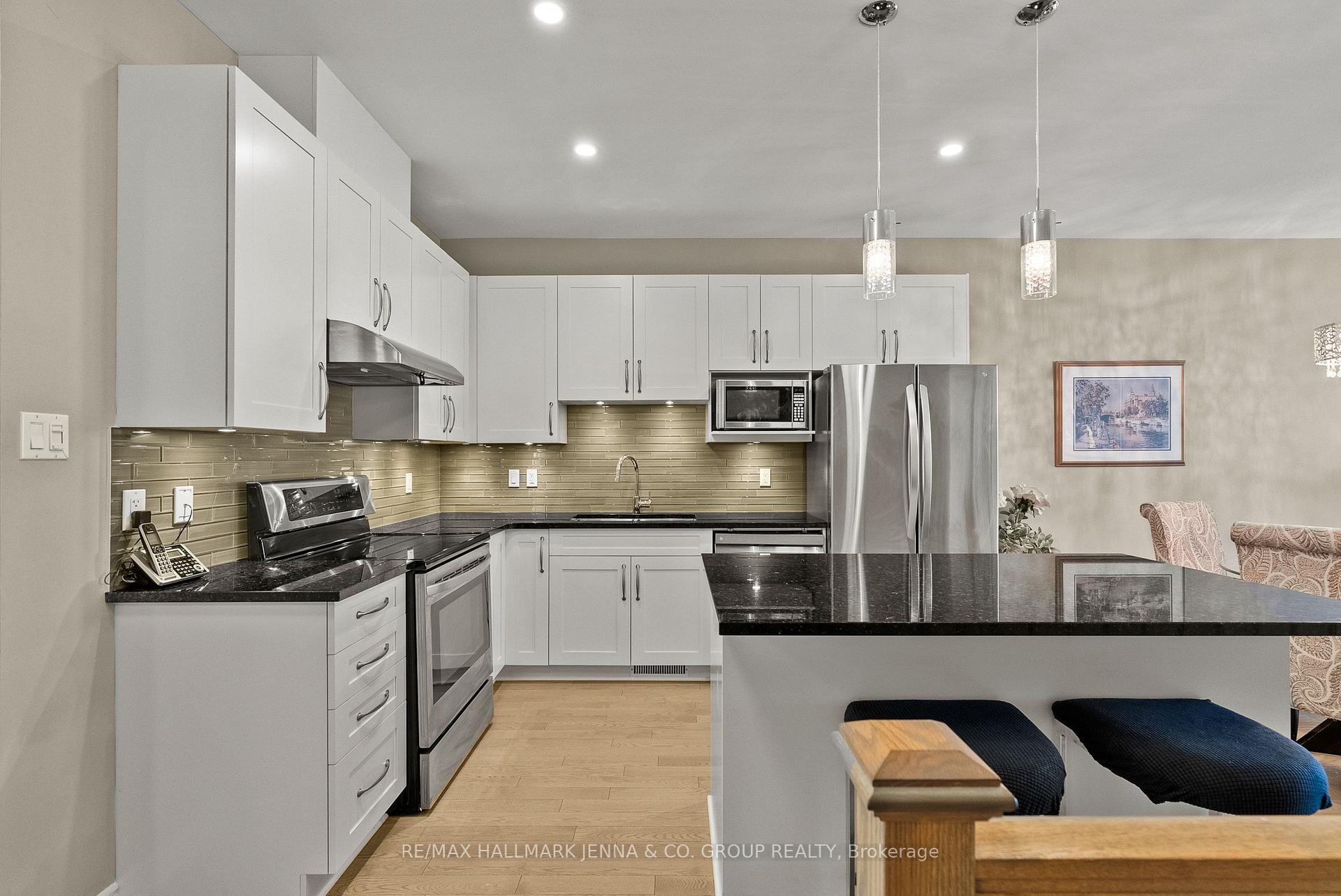 Photo 10 of 540 Silverbell Crescent, Ottawa, Blossom Park/Kemp Park/Findlay Creek — HOMEH