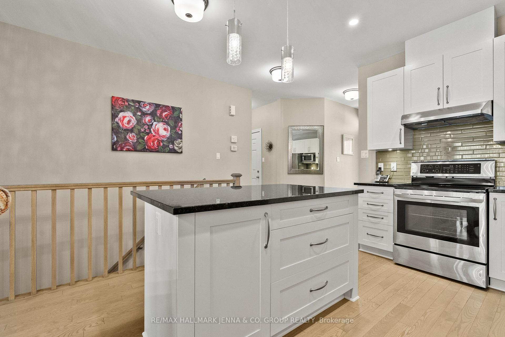 Photo 13 of 540 Silverbell Crescent, Ottawa, Blossom Park/Kemp Park/Findlay Creek — HOMEH