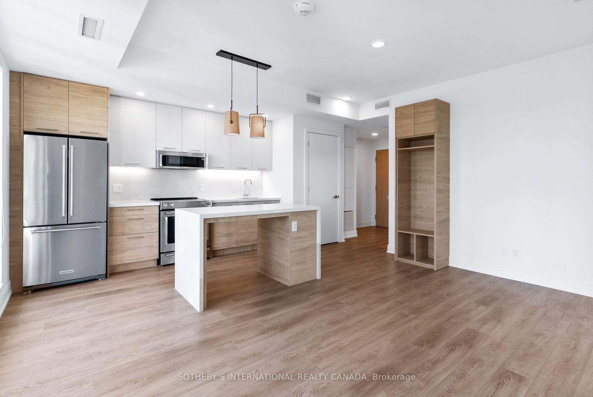 Photo 5 of Unit 710, 200 Redpath Avenue, Toronto, Mount Pleasant East — HOMEH