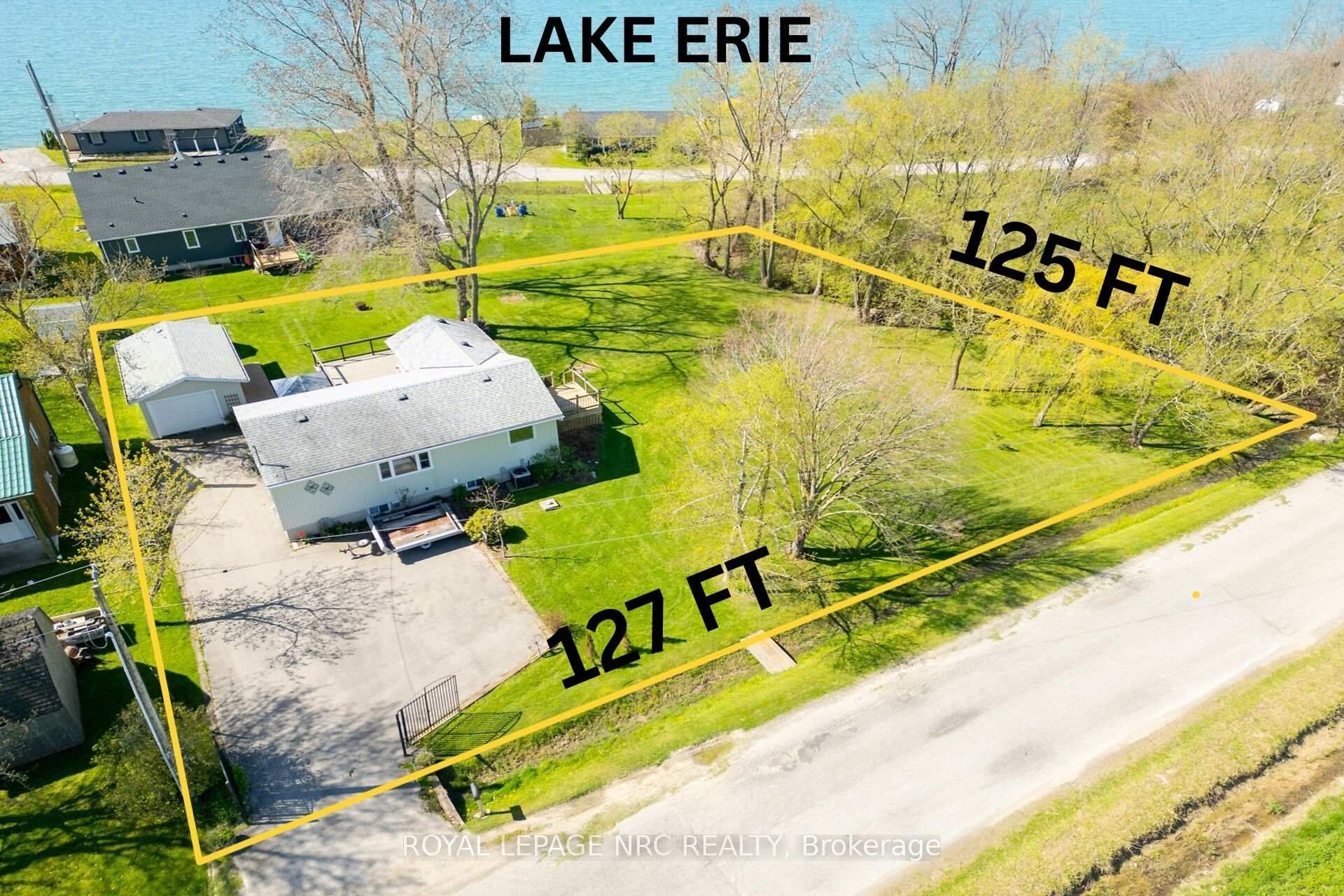 Photo of 2970 Lakeshore Road
