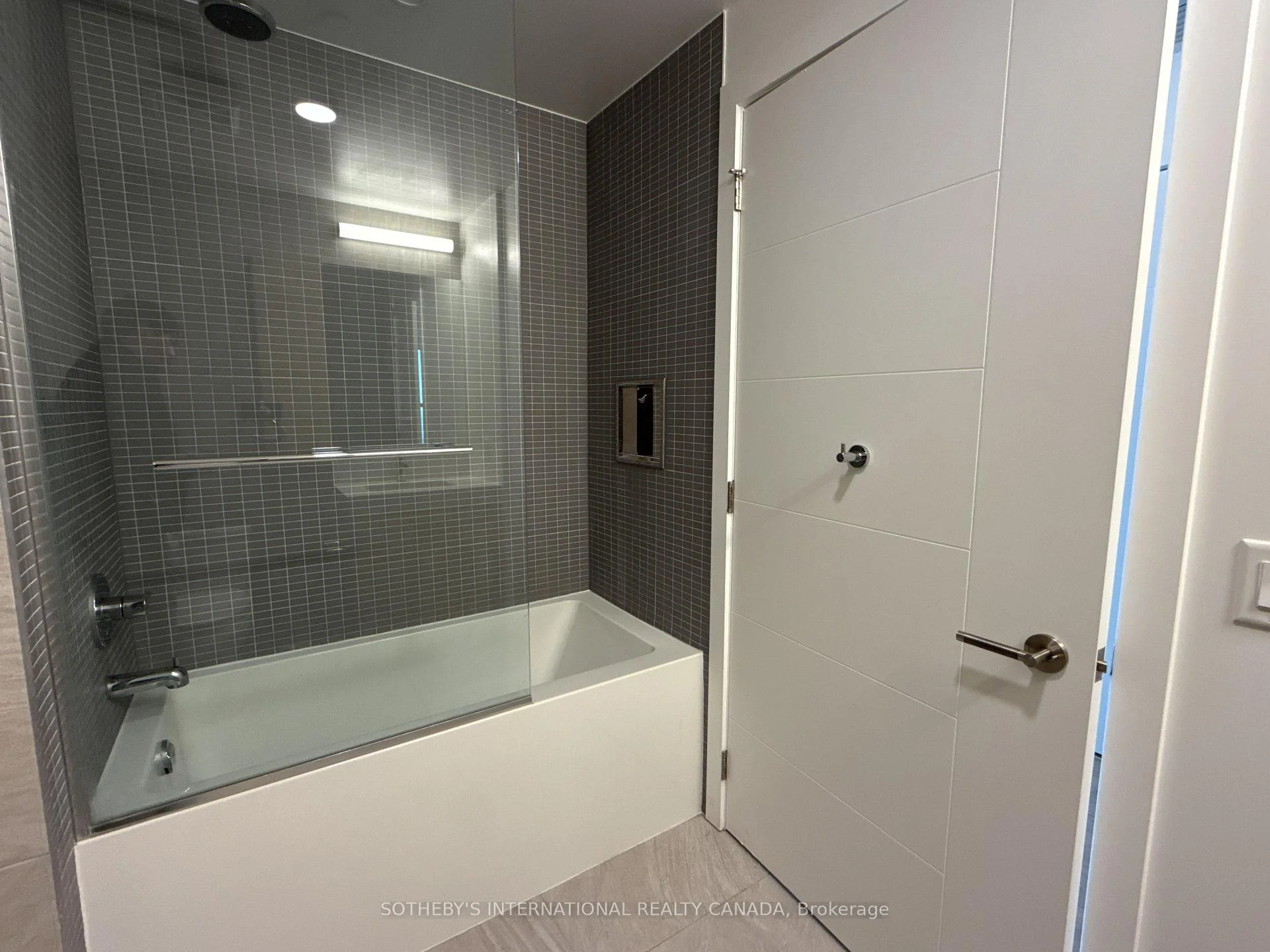 Photo 78 of Unit 2606, 200 Redpath Avenue, Toronto, Mount Pleasant East — HOMEH