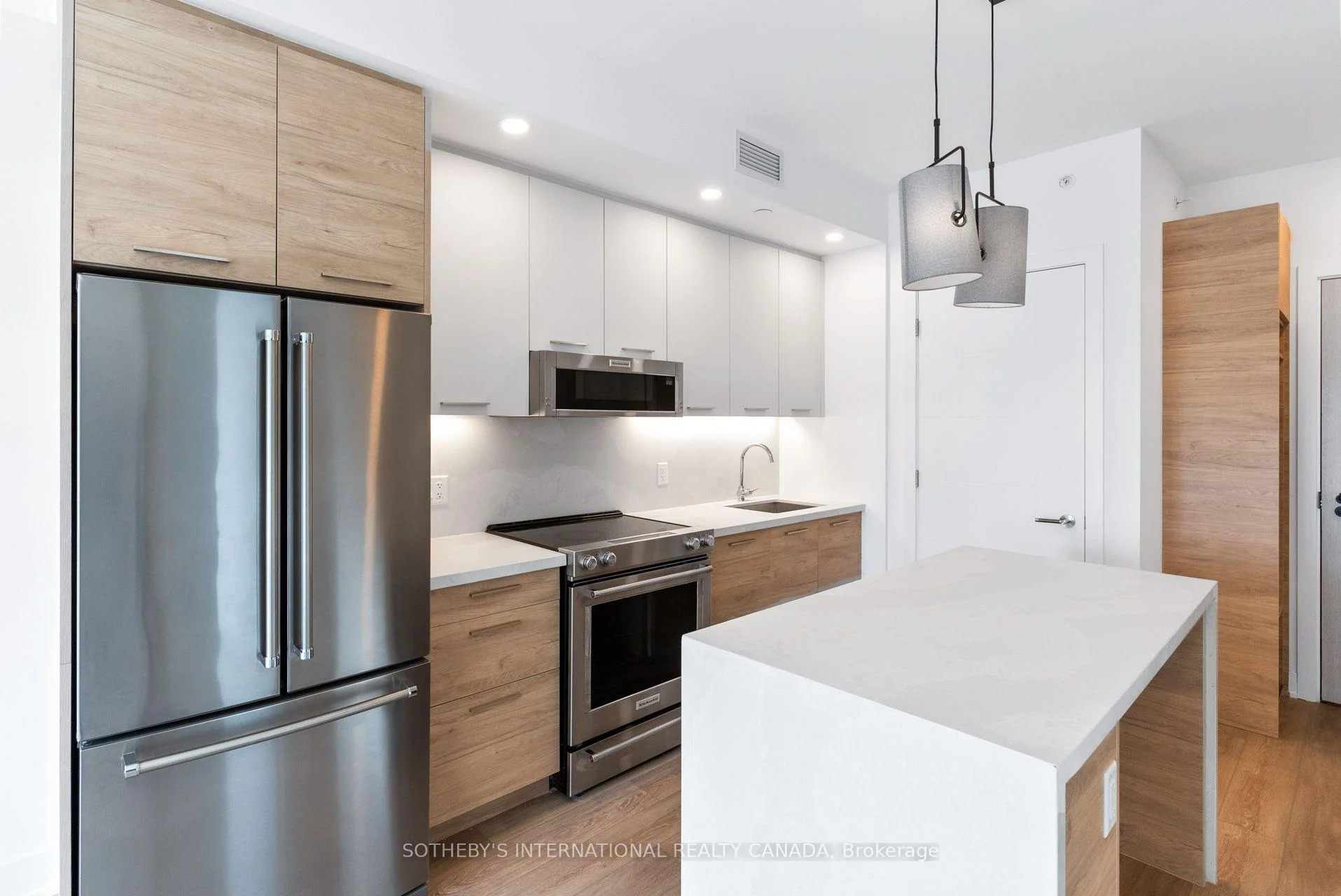 Photo 12 of Unit 2606, 200 Redpath Avenue, Toronto, Mount Pleasant East — HOMEH