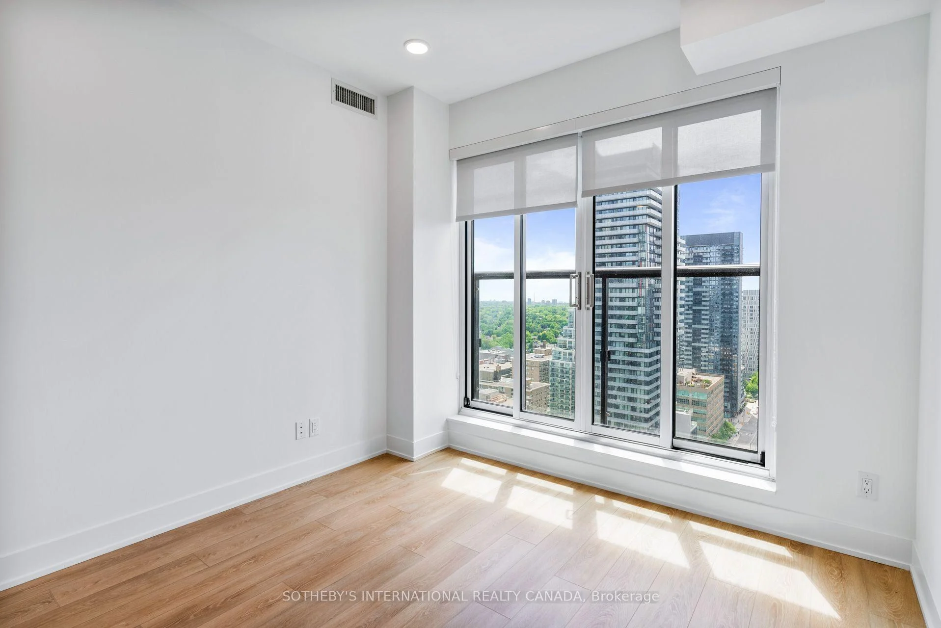 Photo 18 of Unit 2606, 200 Redpath Avenue, Toronto, Mount Pleasant East — HOMEH