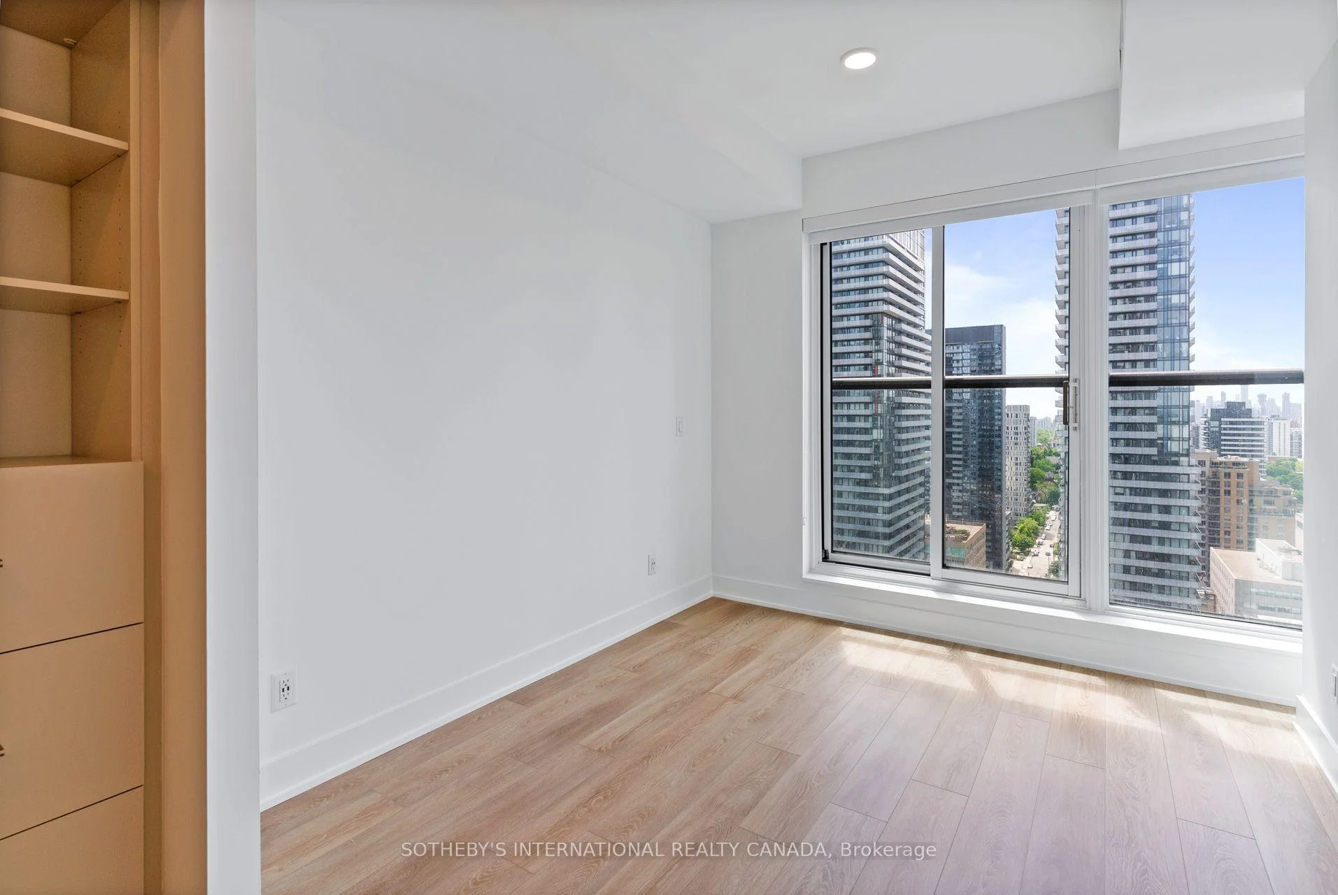 Photo 27 of Unit 2606, 200 Redpath Avenue, Toronto, Mount Pleasant East — HOMEH
