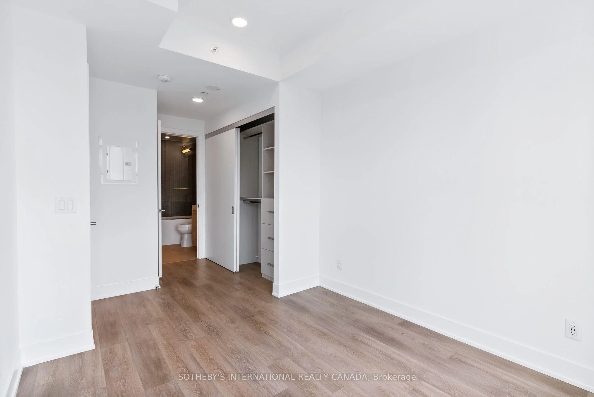 Photo 33 of Unit 2606, 200 Redpath Avenue, Toronto, Mount Pleasant East — HOMEH