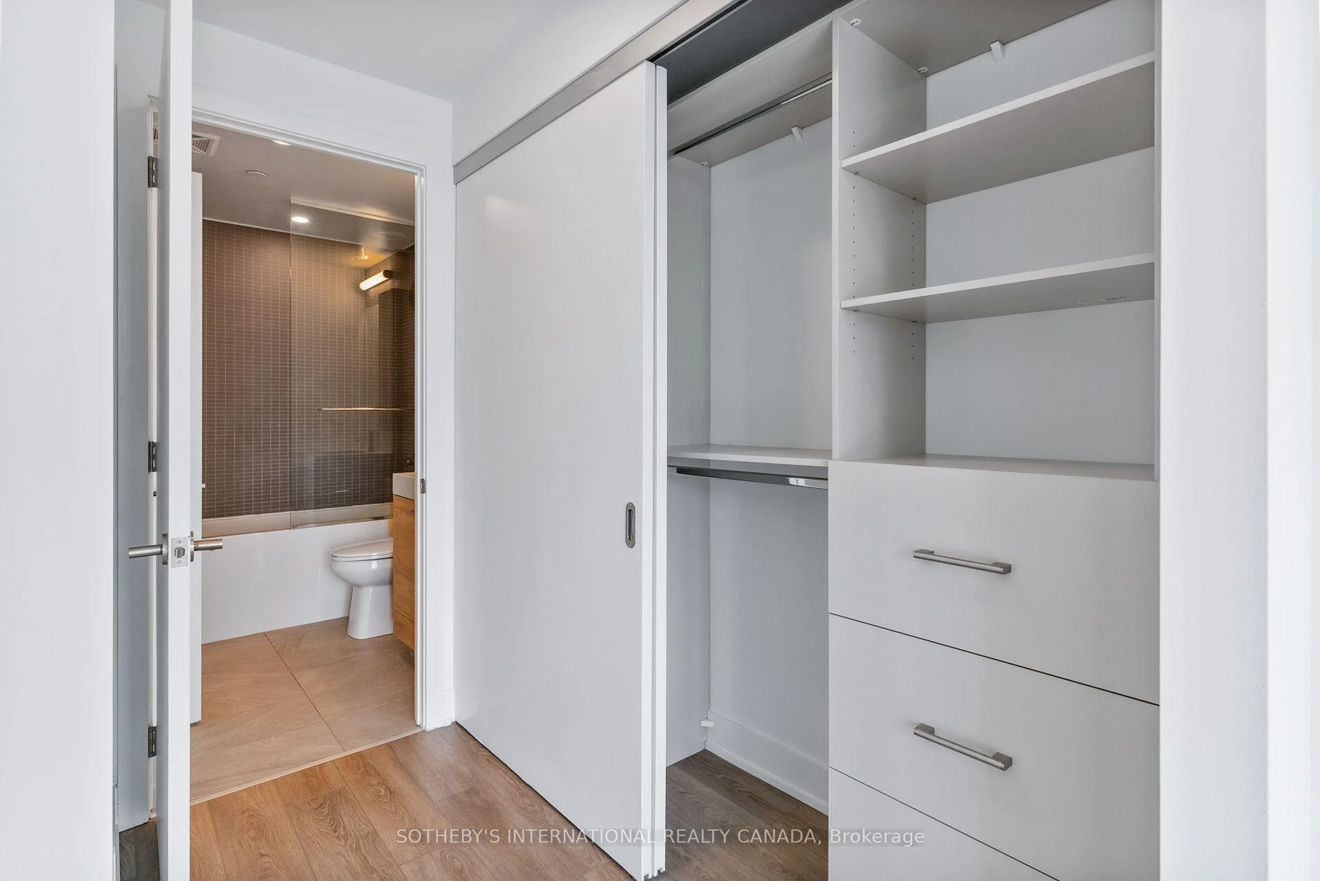 Photo 35 of Unit 2606, 200 Redpath Avenue, Toronto, Mount Pleasant East — HOMEH