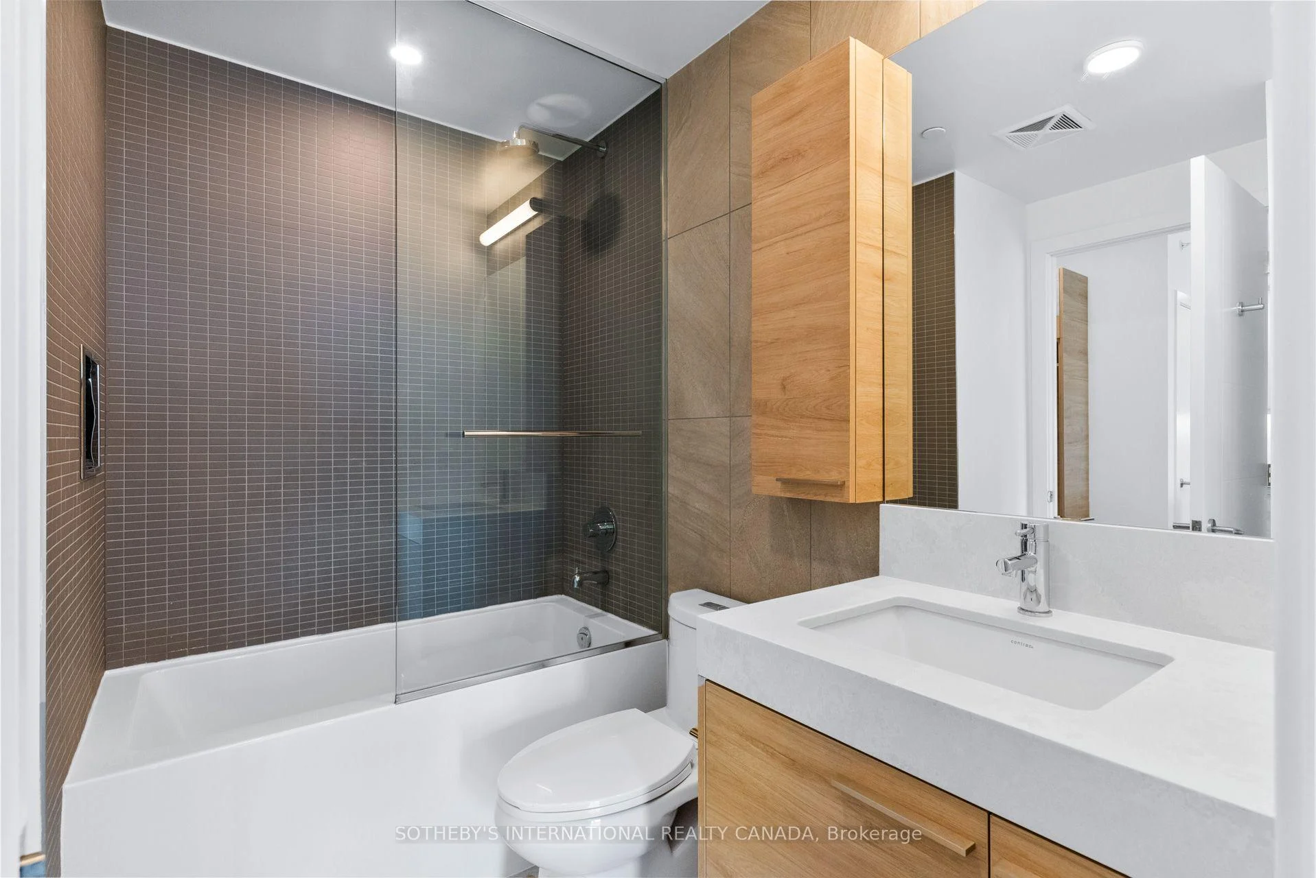 Photo 37 of Unit 2606, 200 Redpath Avenue, Toronto, Mount Pleasant East — HOMEH