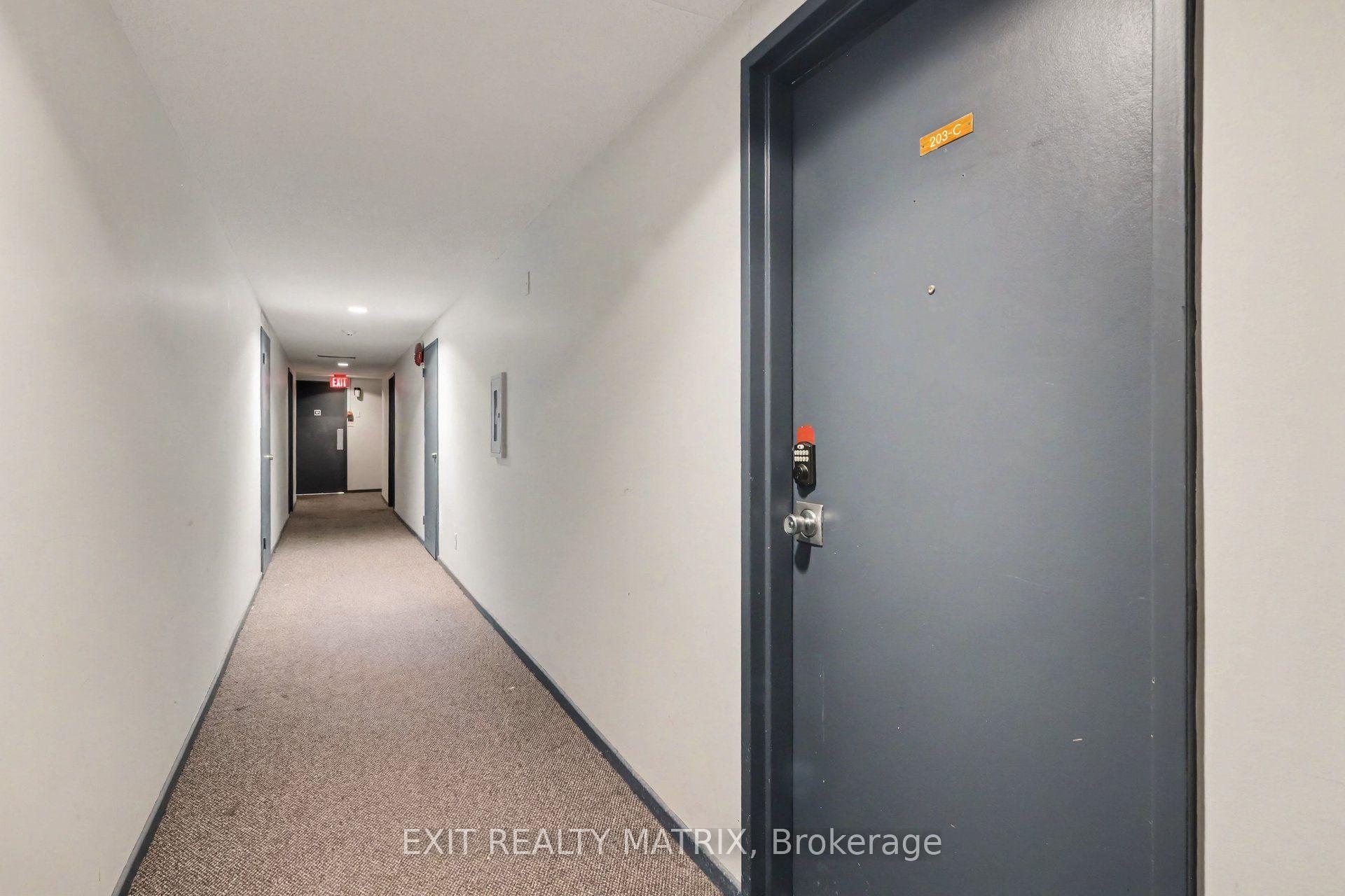 Photo 3 of Unit 203, 2044 Arrowsmith Drive, Ottawa, Beacon Hill South — HOMEH