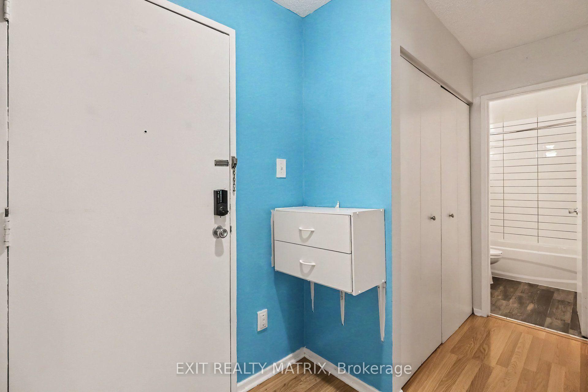 Photo 6 of Unit 203, 2044 Arrowsmith Drive, Ottawa, Beacon Hill South — HOMEH
