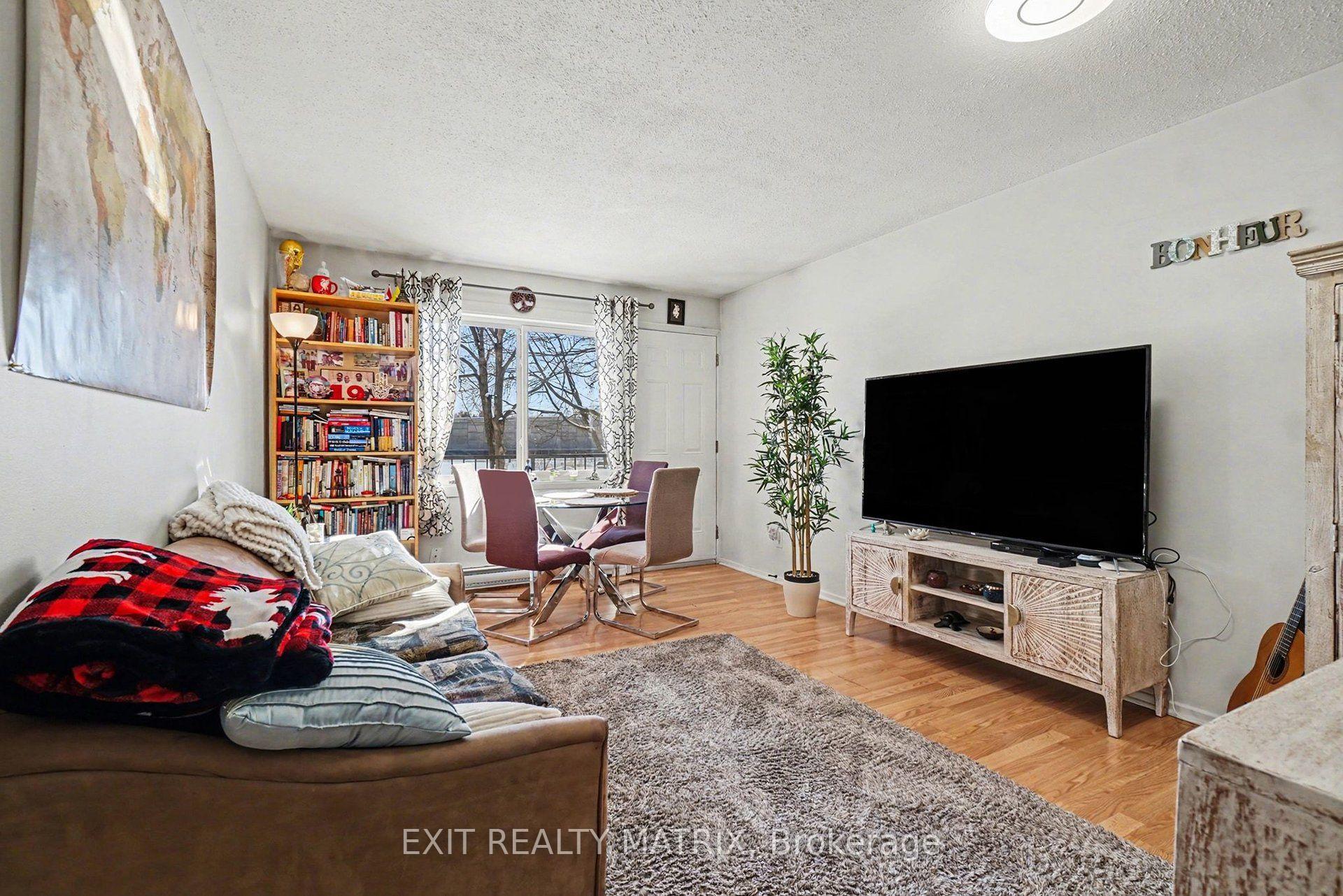 Photo 10 of Unit 203, 2044 Arrowsmith Drive, Ottawa, Beacon Hill South — HOMEH
