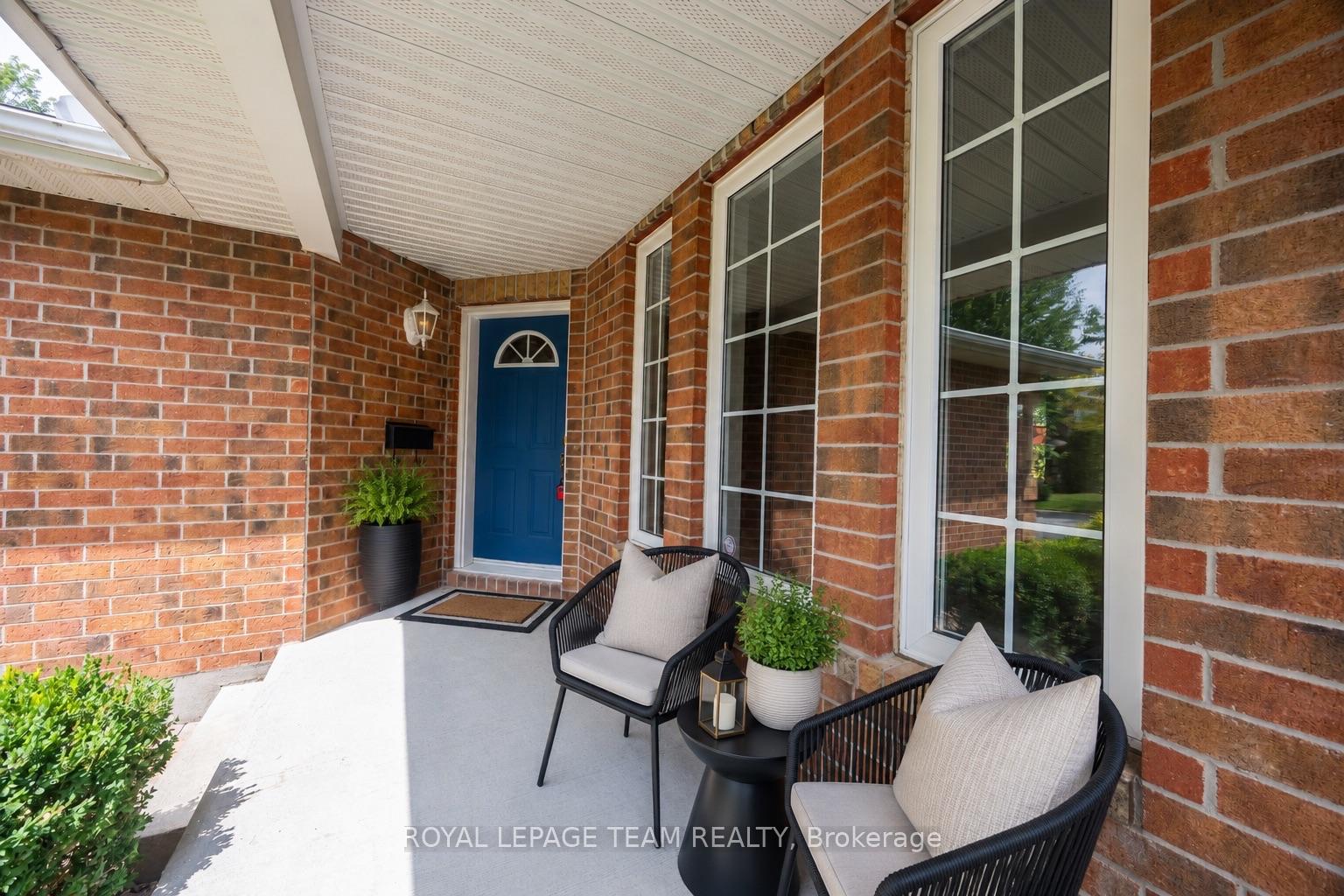 Photo 4 of 60 Woliston Crescent, Ottawa, Kanata - Morgan's Grant/South March — HOMEH