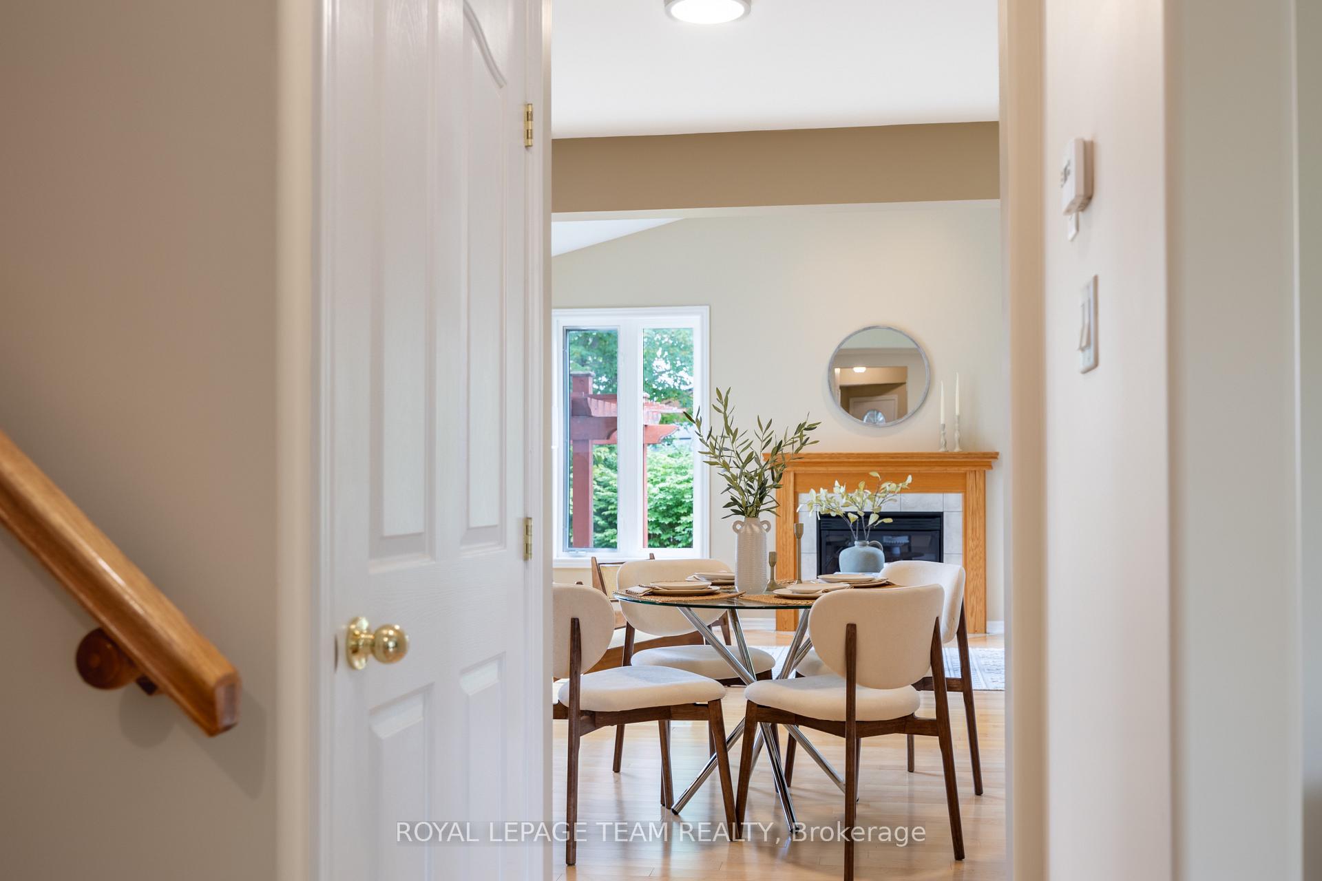 Photo 12 of 60 Woliston Crescent, Ottawa, Kanata - Morgan's Grant/South March — HOMEH