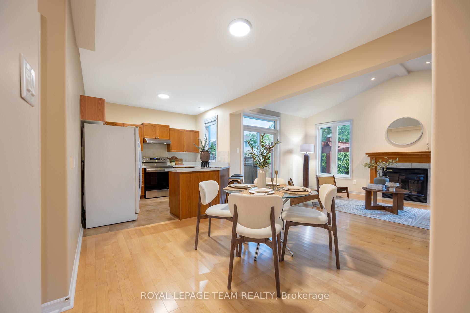 Photo 20 of 60 Woliston Crescent, Ottawa, Kanata - Morgan's Grant/South March — HOMEH