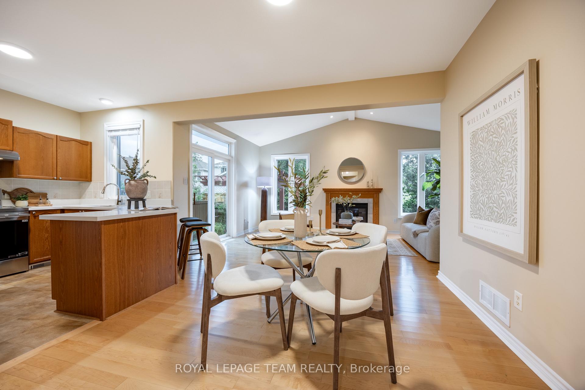 Photo 21 of 60 Woliston Crescent, Ottawa, Kanata - Morgan's Grant/South March — HOMEH