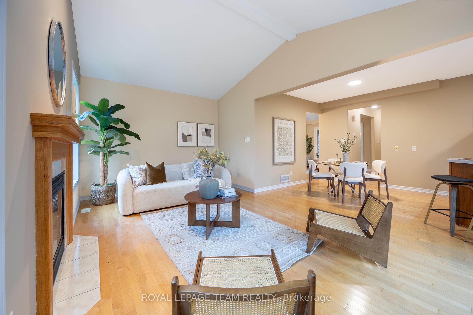 Photo 24 of 60 Woliston Crescent, Ottawa, Kanata - Morgan's Grant/South March — HOMEH