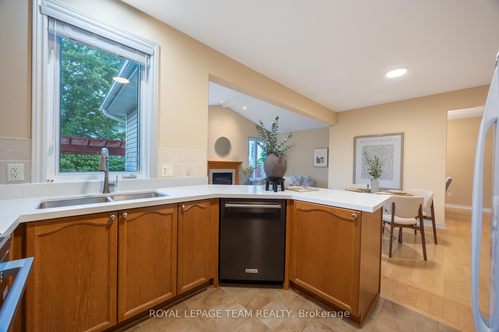 Photo 29 of 60 Woliston Crescent, Ottawa, Kanata - Morgan's Grant/South March — HOMEH