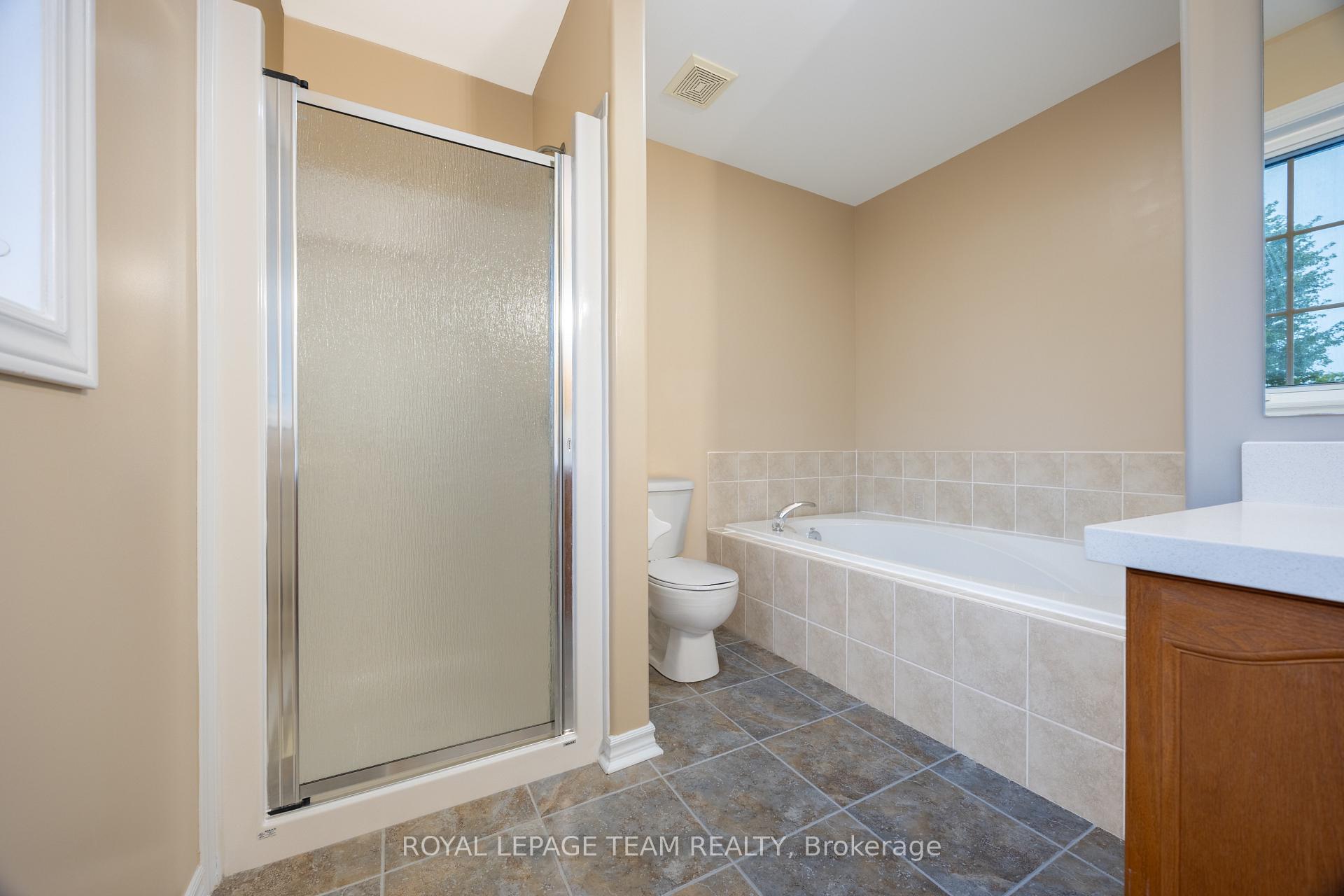 Photo 37 of 60 Woliston Crescent, Ottawa, Kanata - Morgan's Grant/South March — HOMEH