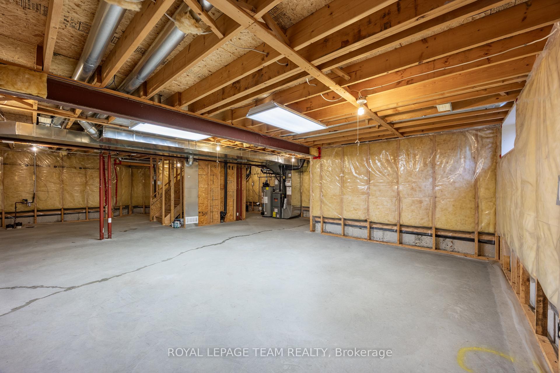 Photo 43 of 60 Woliston Crescent, Ottawa, Kanata - Morgan's Grant/South March — HOMEH