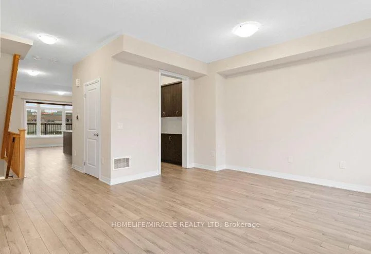 Photo 12 of Unit 109, 585 Colborne Street E, Brantford, East Ward — HOMEH