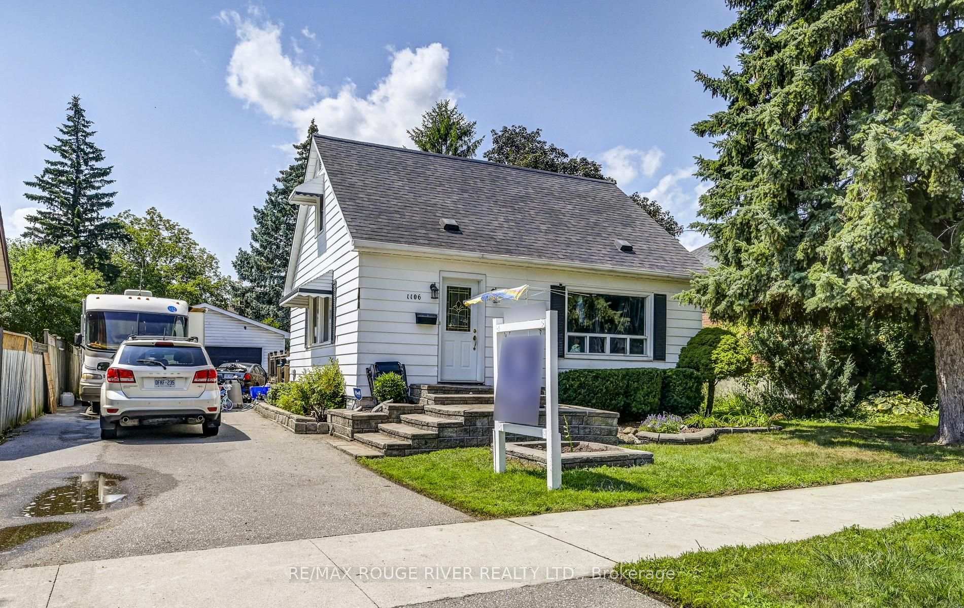 Photo 1 of 1106 Green Street, Whitby, Downtown Whitby — HOMEH