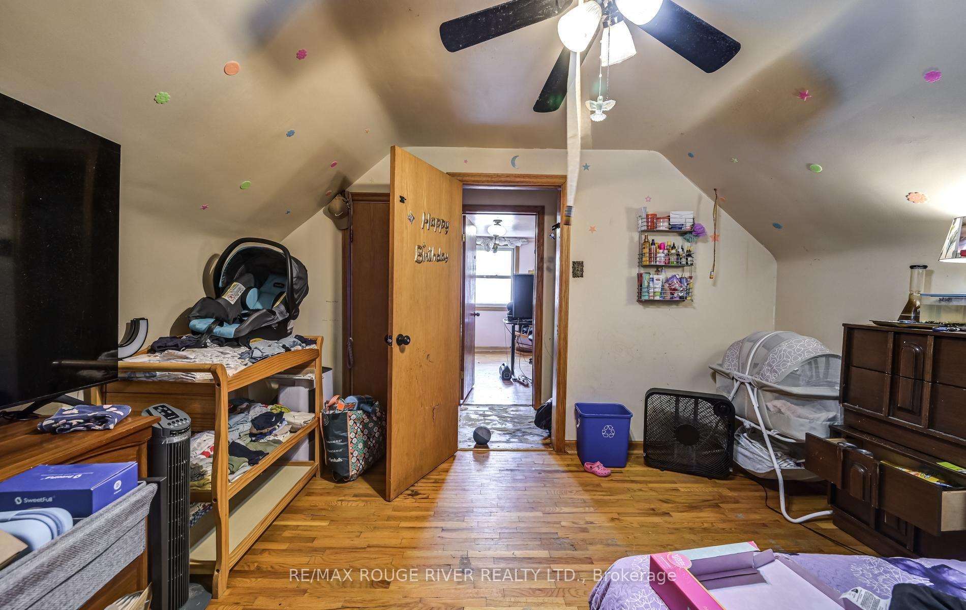 Photo 13 of 1106 Green Street, Whitby, Downtown Whitby — HOMEH