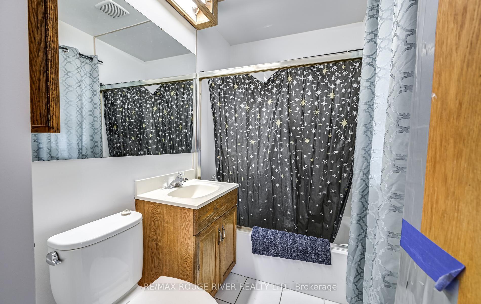 Photo 17 of 1106 Green Street, Whitby, Downtown Whitby — HOMEH