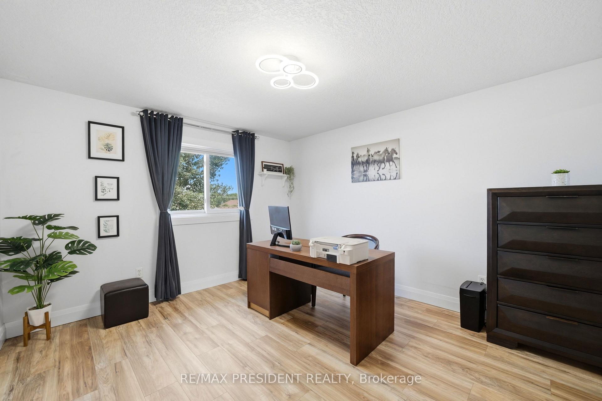 Photo 27 of 60 Steepleridge Street, Kitchener, Doon South — HOMEH