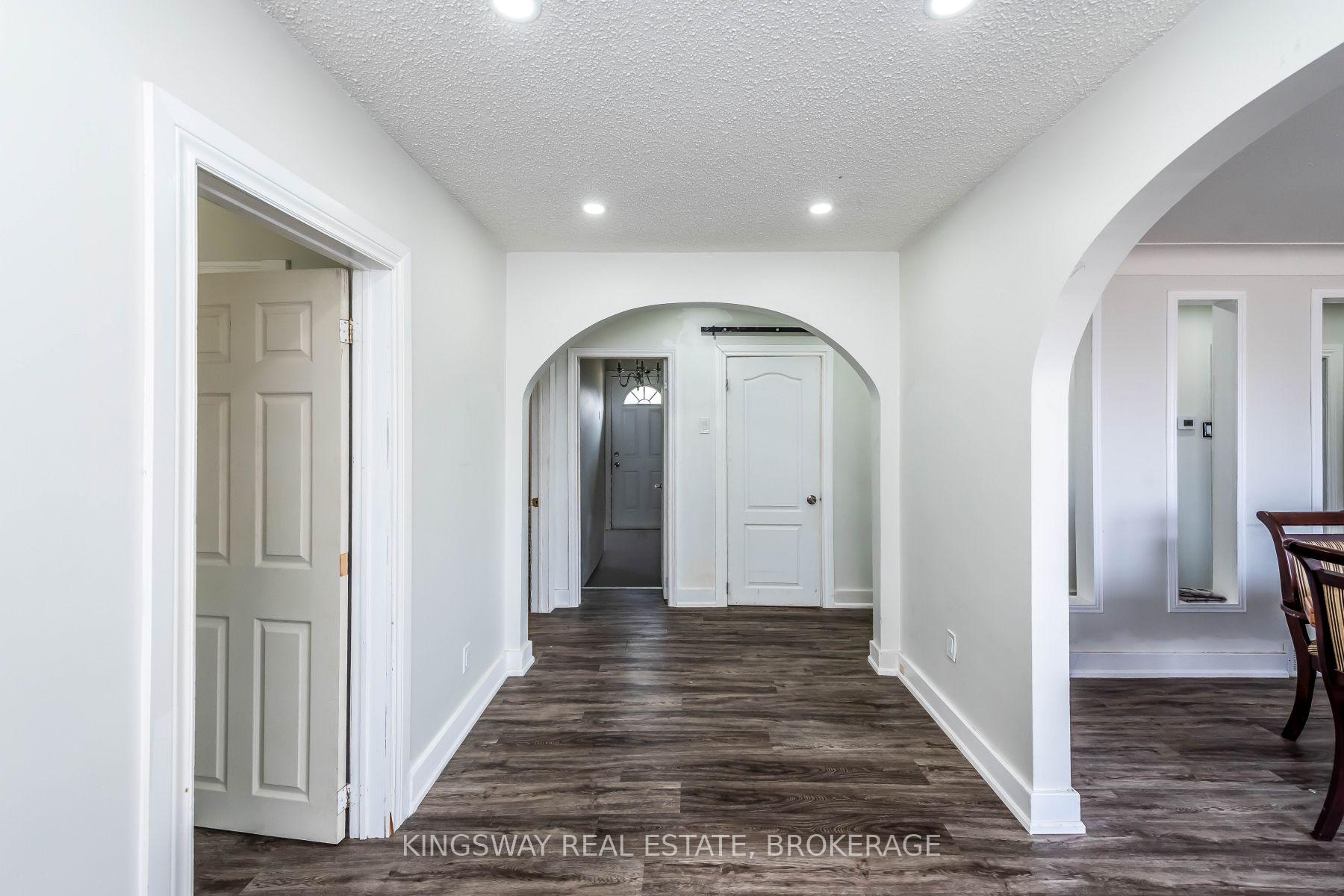 Photo 5 of 556 Barton Street E, Hamilton, Gibson — HOMEH