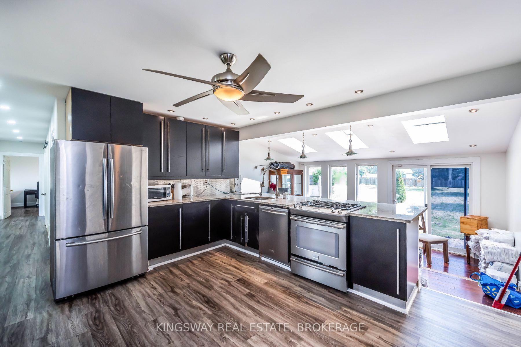 Photo 10 of 556 Barton Street E, Hamilton, Gibson — HOMEH