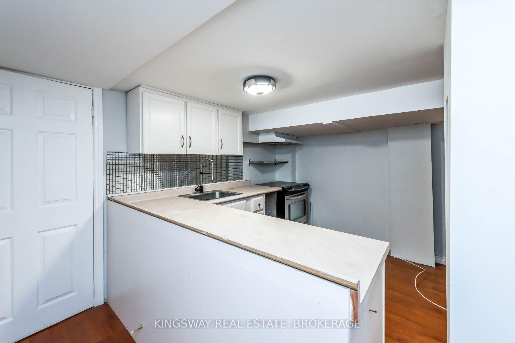 Photo 27 of 556 Barton Street E, Hamilton, Gibson — HOMEH