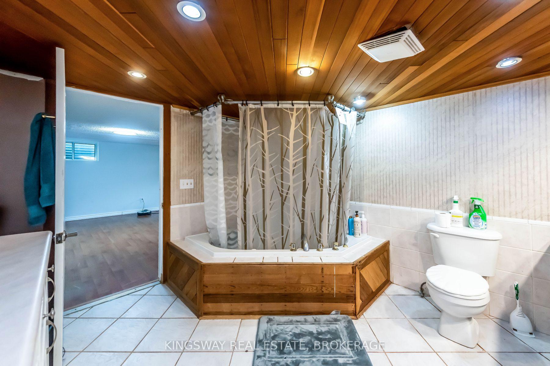 Photo 29 of 556 Barton Street E, Hamilton, Gibson — HOMEH