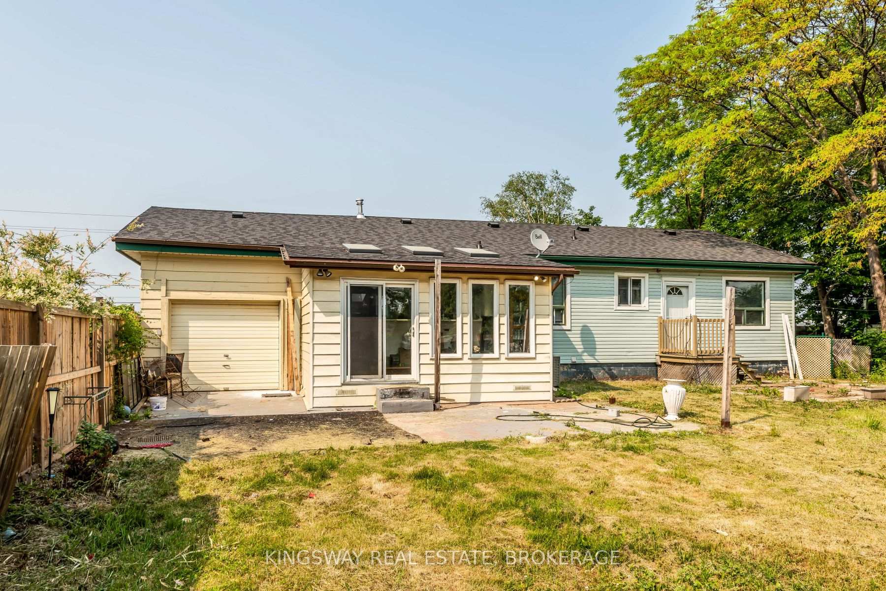 Photo 31 of 556 Barton Street E, Hamilton, Gibson — HOMEH