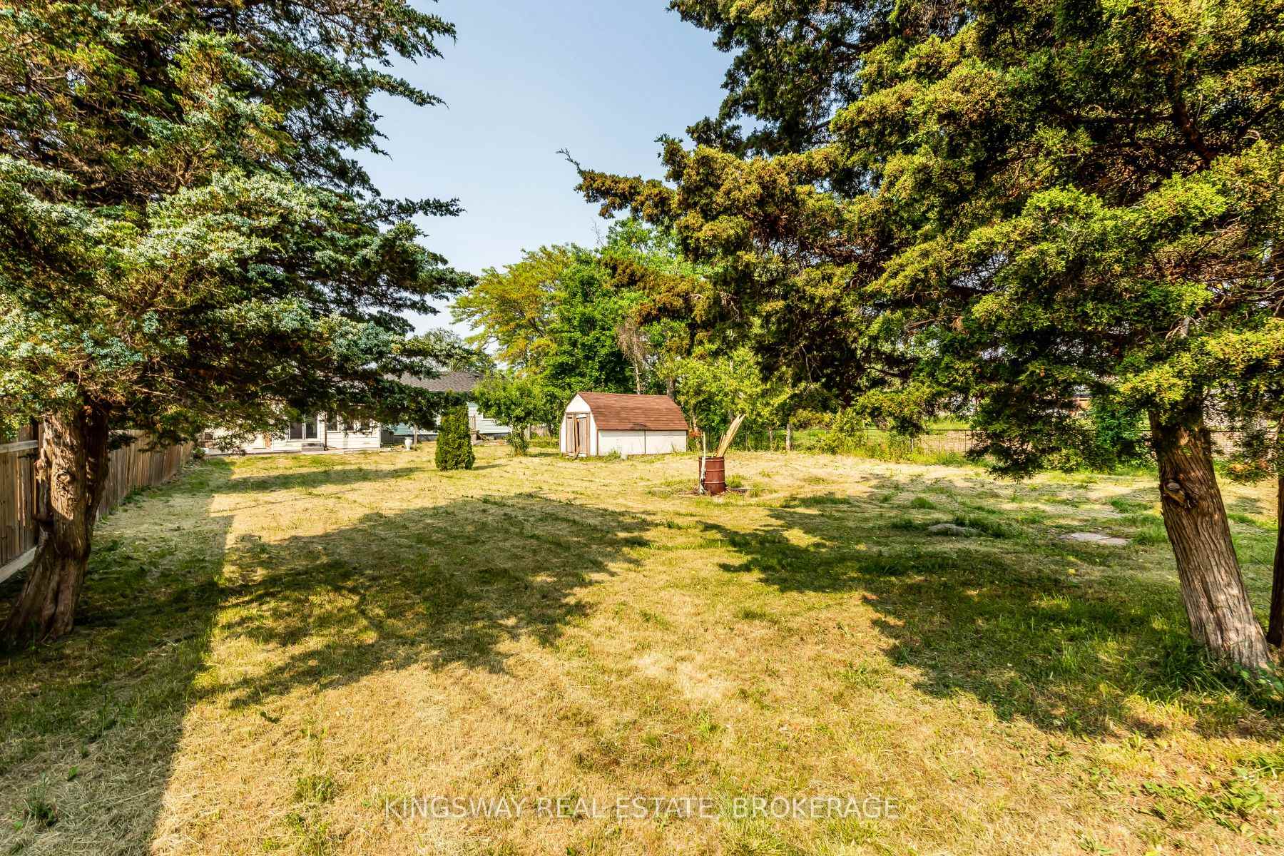Photo 34 of 556 Barton Street E, Hamilton, Gibson — HOMEH