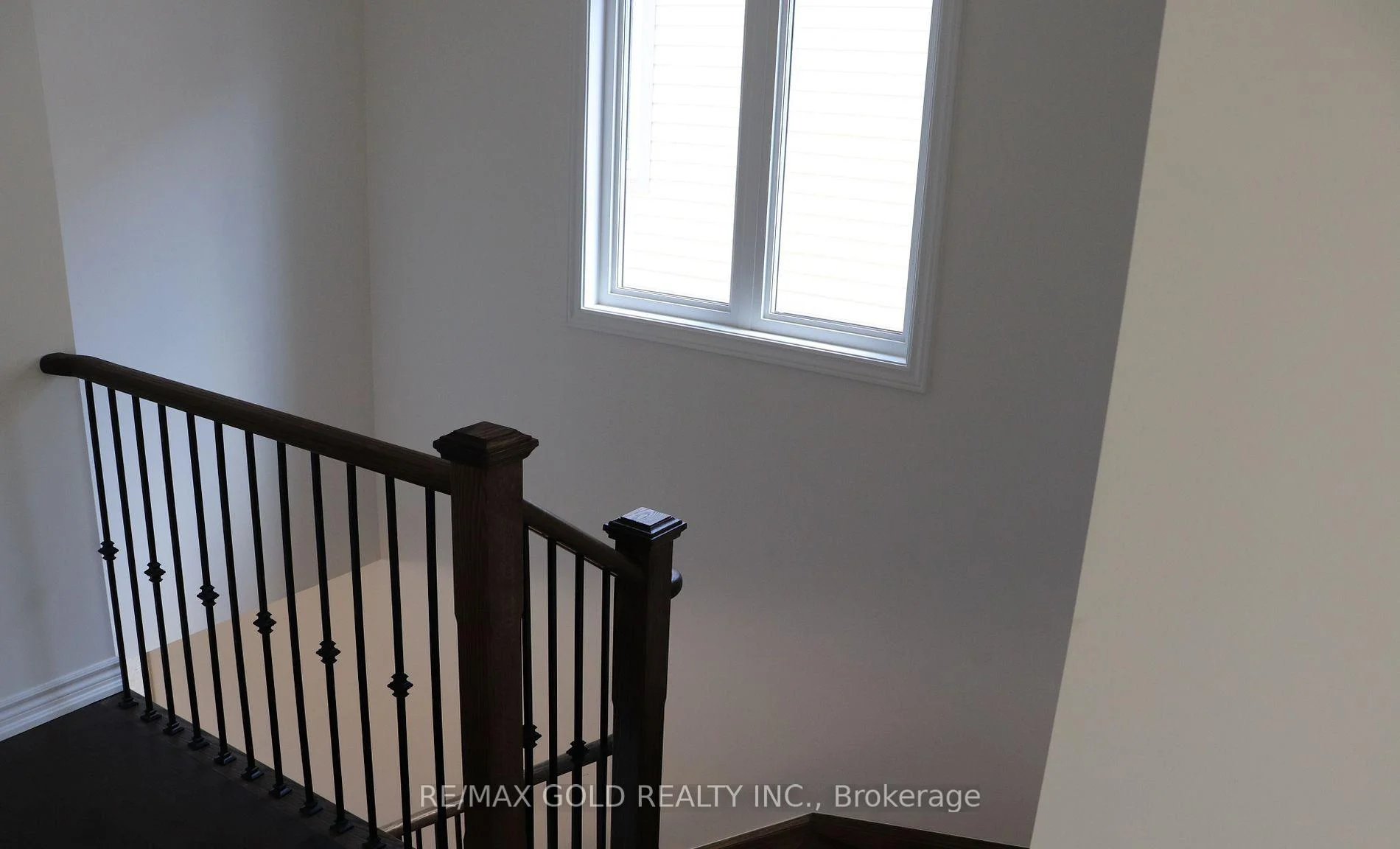 Photo 13 of 147 Shepherd Drive, Barrie, Rural Barrie Southeast — HOMEH