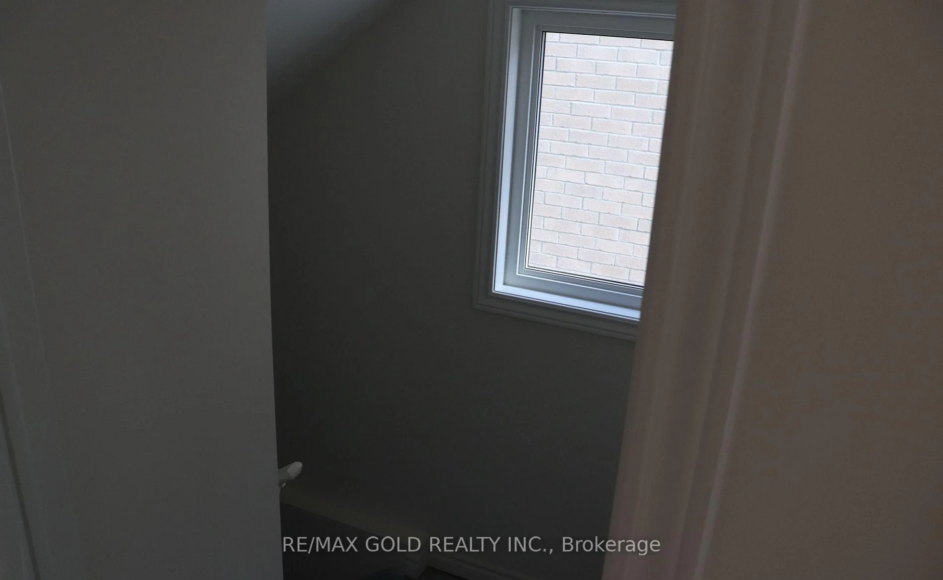 Photo 16 of 147 Shepherd Drive, Barrie, Rural Barrie Southeast — HOMEH