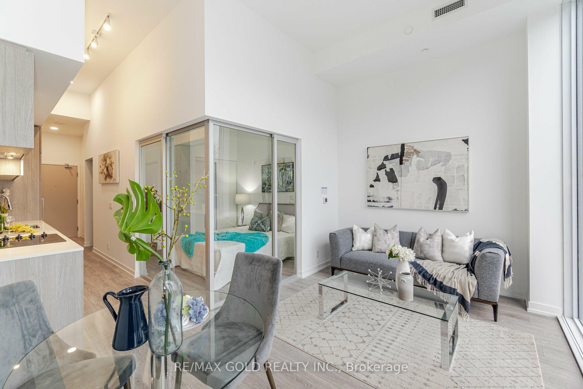 Photo 7 of Unit 216, 2020 Bathurst Street, Toronto, Humewood-Cedarvale — HOMEH