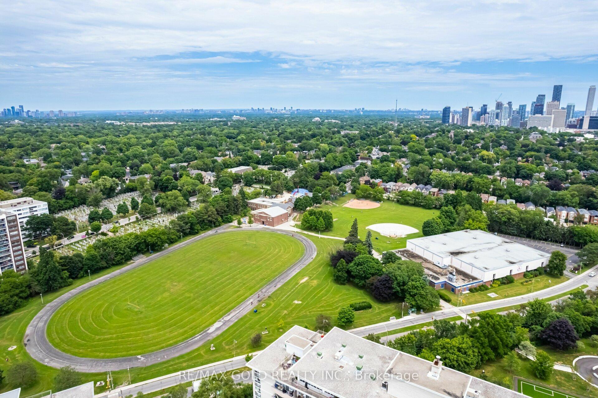 Photo 30 of Unit 216, 2020 Bathurst Street, Toronto, Humewood-Cedarvale — HOMEH