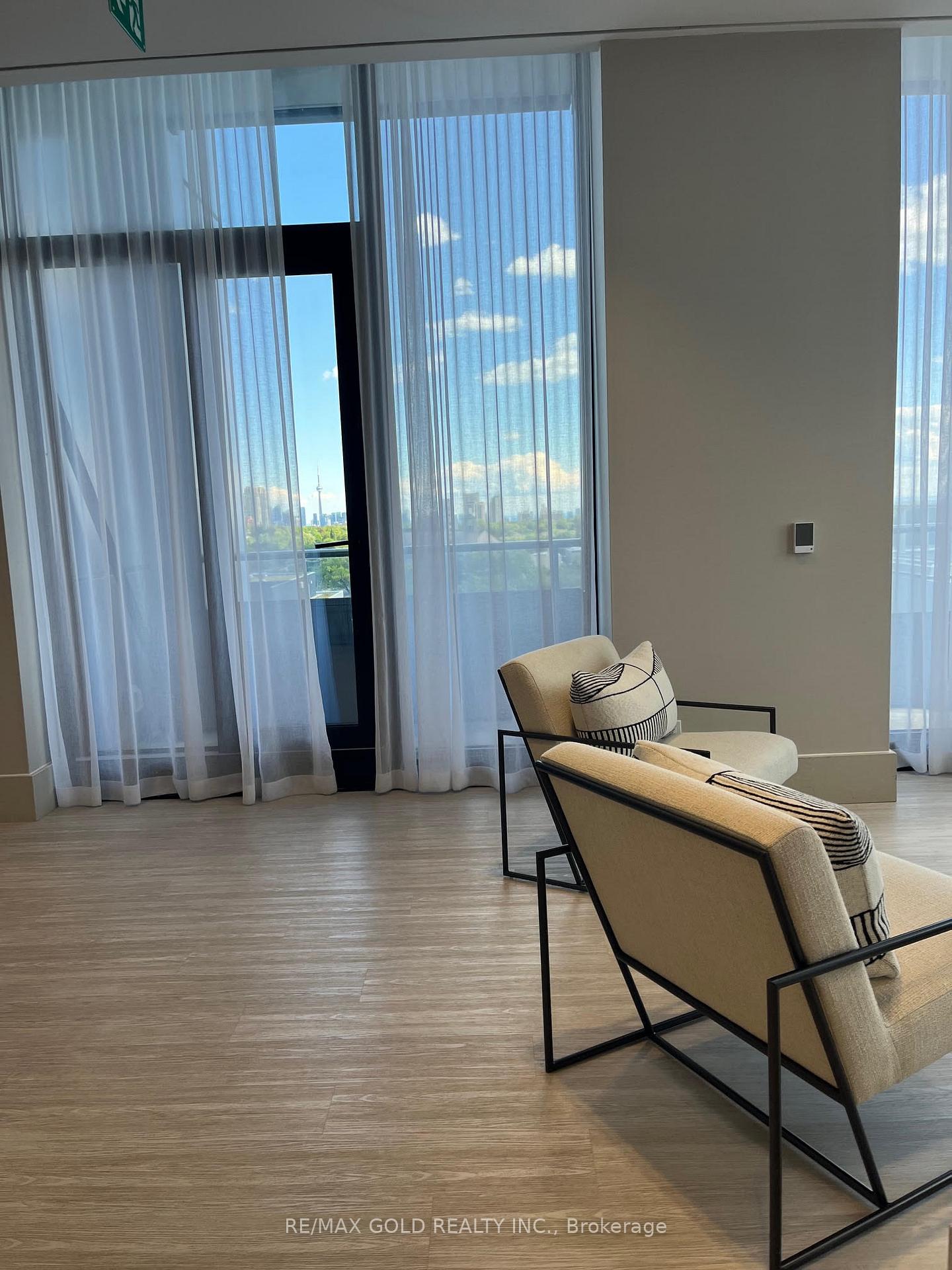 Photo 32 of Unit 216, 2020 Bathurst Street, Toronto, Humewood-Cedarvale — HOMEH