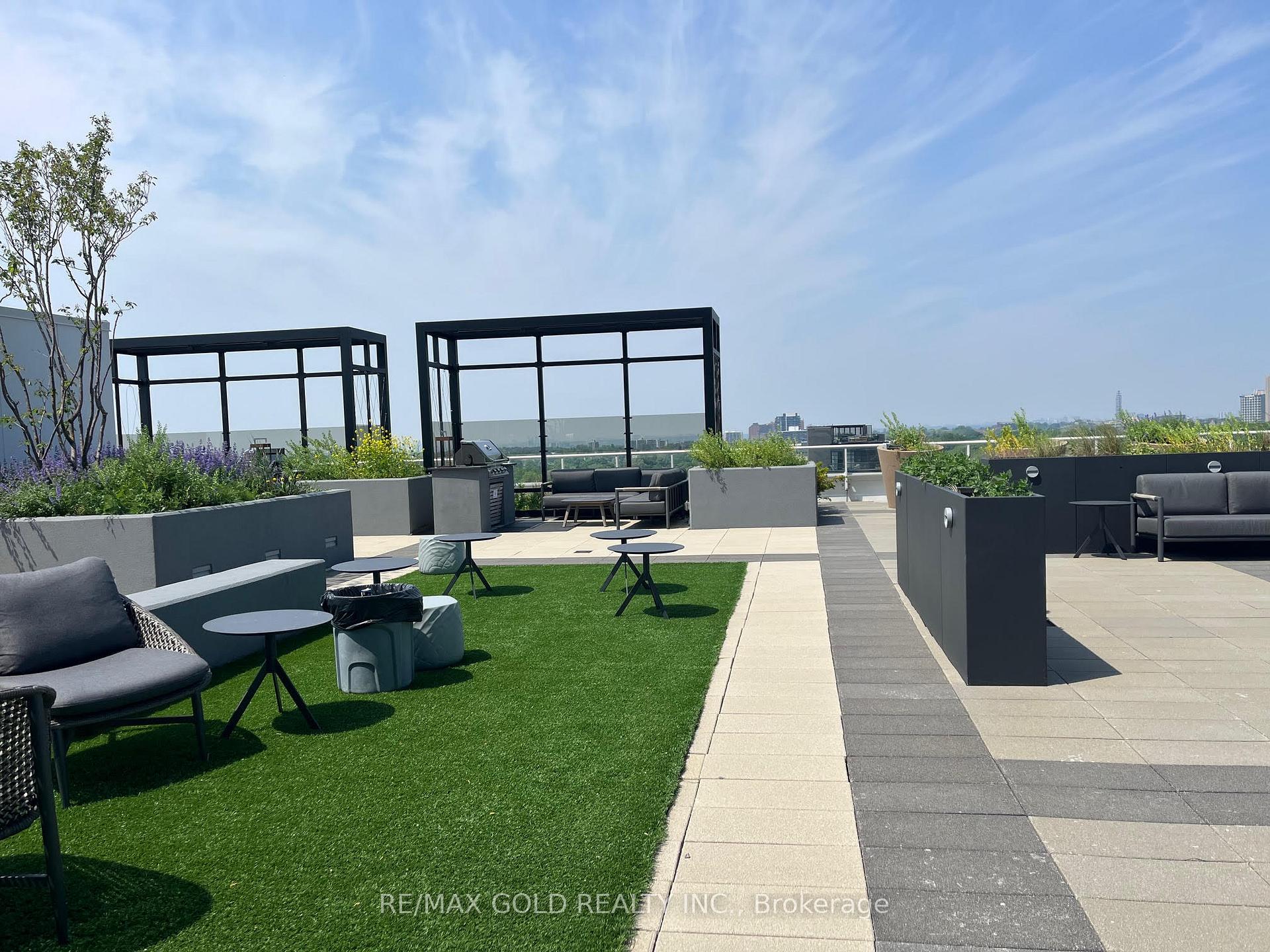 Photo 41 of Unit 216, 2020 Bathurst Street, Toronto, Humewood-Cedarvale — HOMEH