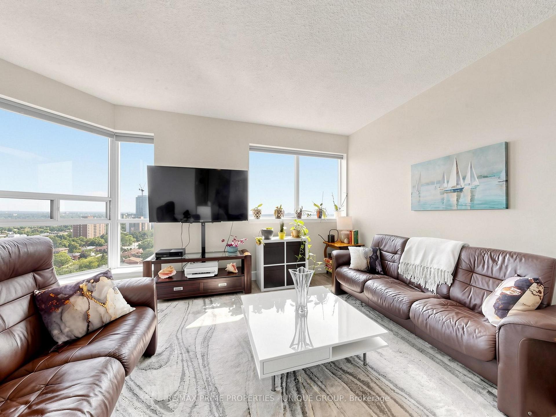 Photo 4 of Unit Ph12, 2460 Eglinton Avenue E, Scarborough, Eglinton East — HOMEH