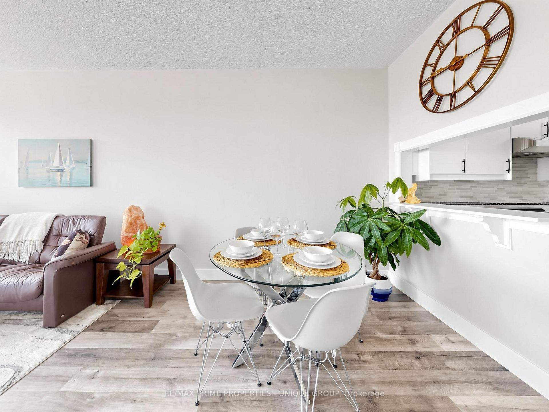 Photo 8 of Unit Ph12, 2460 Eglinton Avenue E, Scarborough, Eglinton East — HOMEH