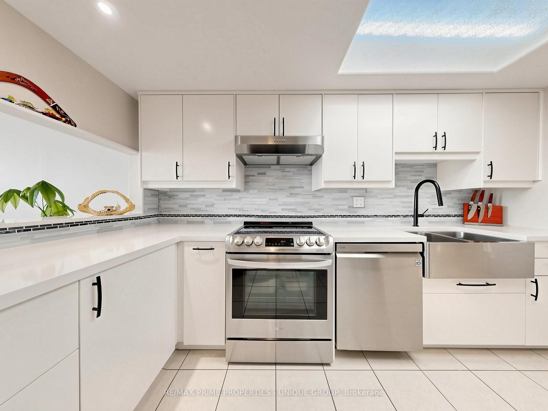 Photo 10 of Unit Ph12, 2460 Eglinton Avenue E, Scarborough, Eglinton East — HOMEH