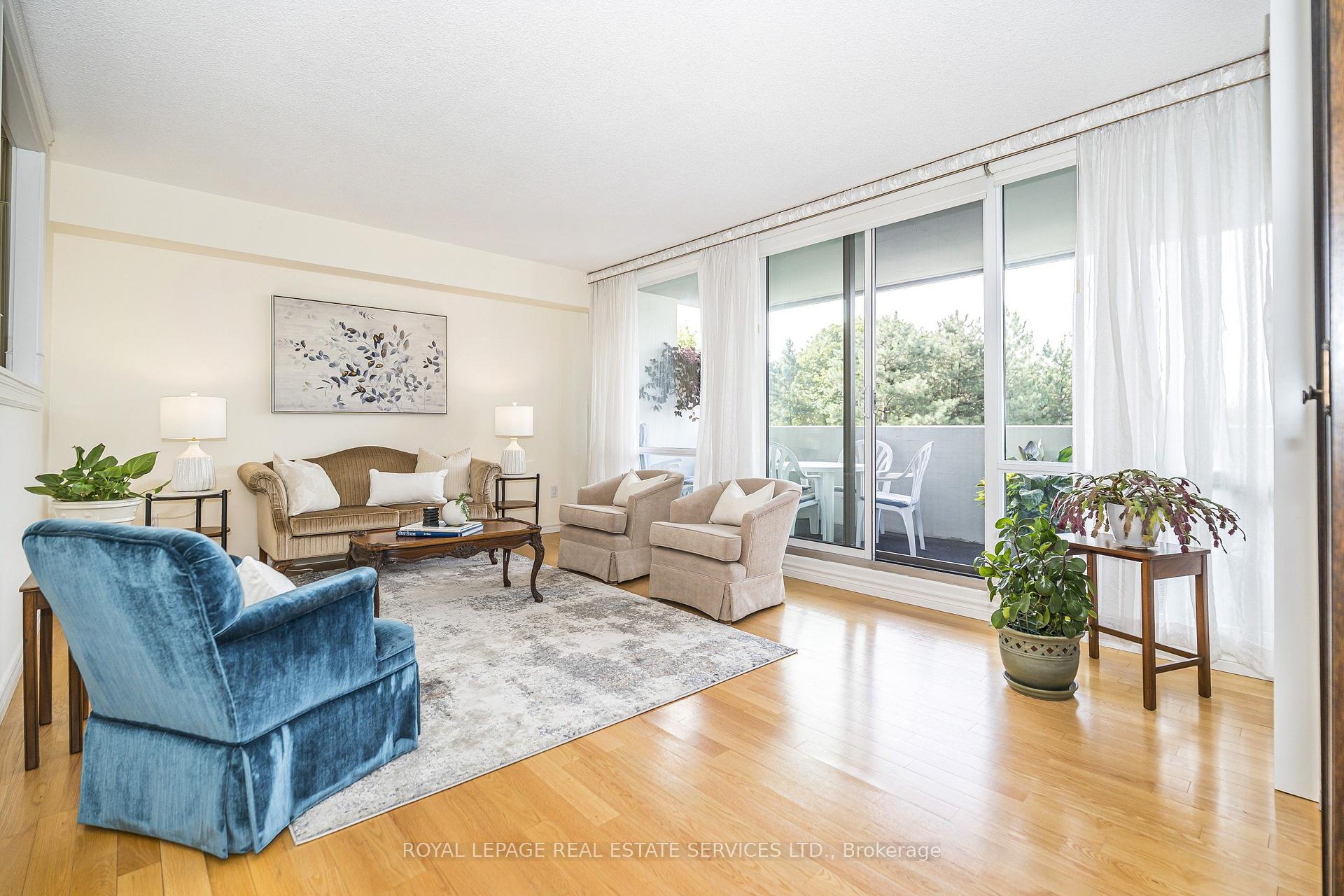 Photo 1 of Unit 513, 250 Scarlett Road, Toronto, Rockcliffe-Smythe — HOMEH
