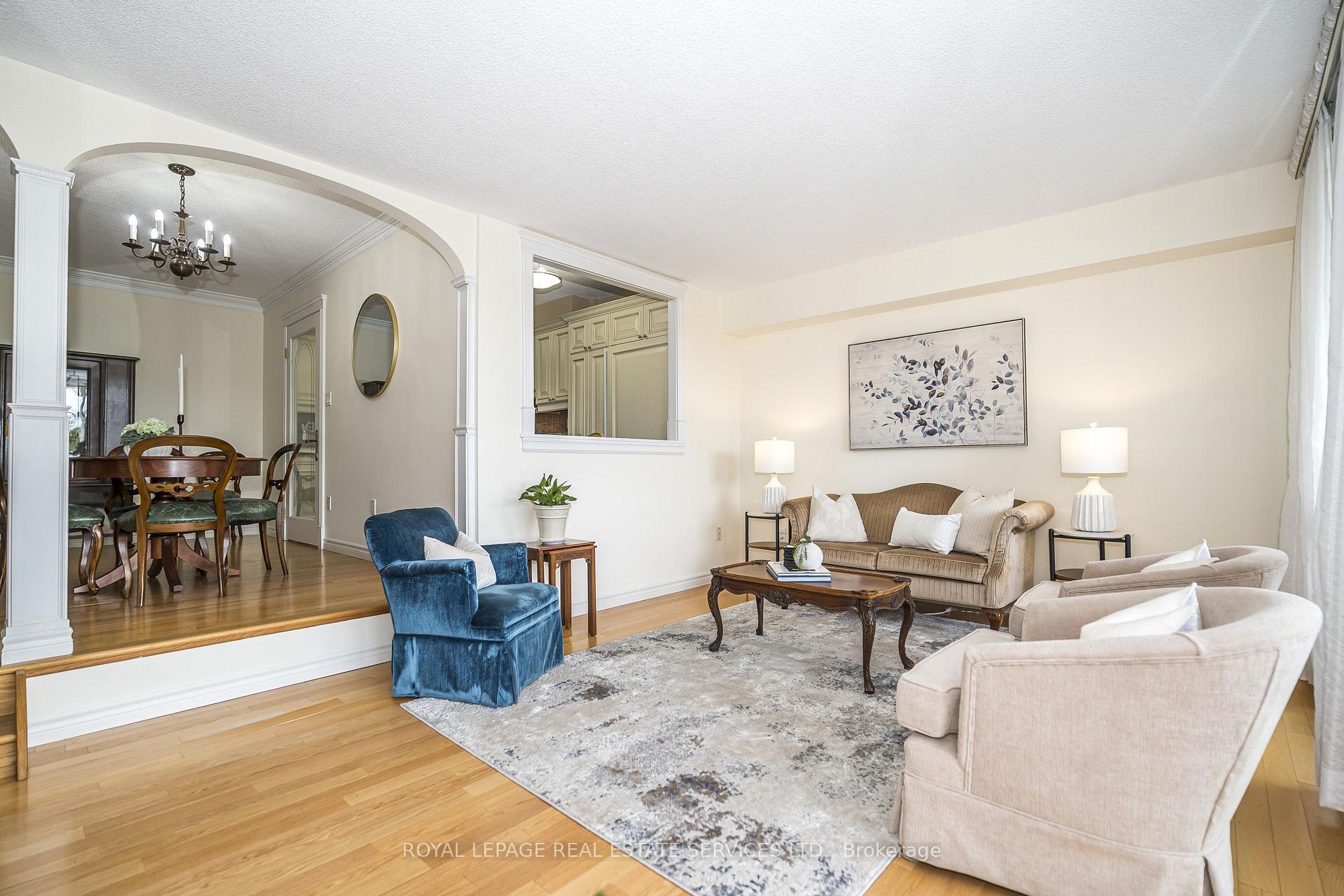 Photo 7 of Unit 513, 250 Scarlett Road, Toronto, Rockcliffe-Smythe — HOMEH