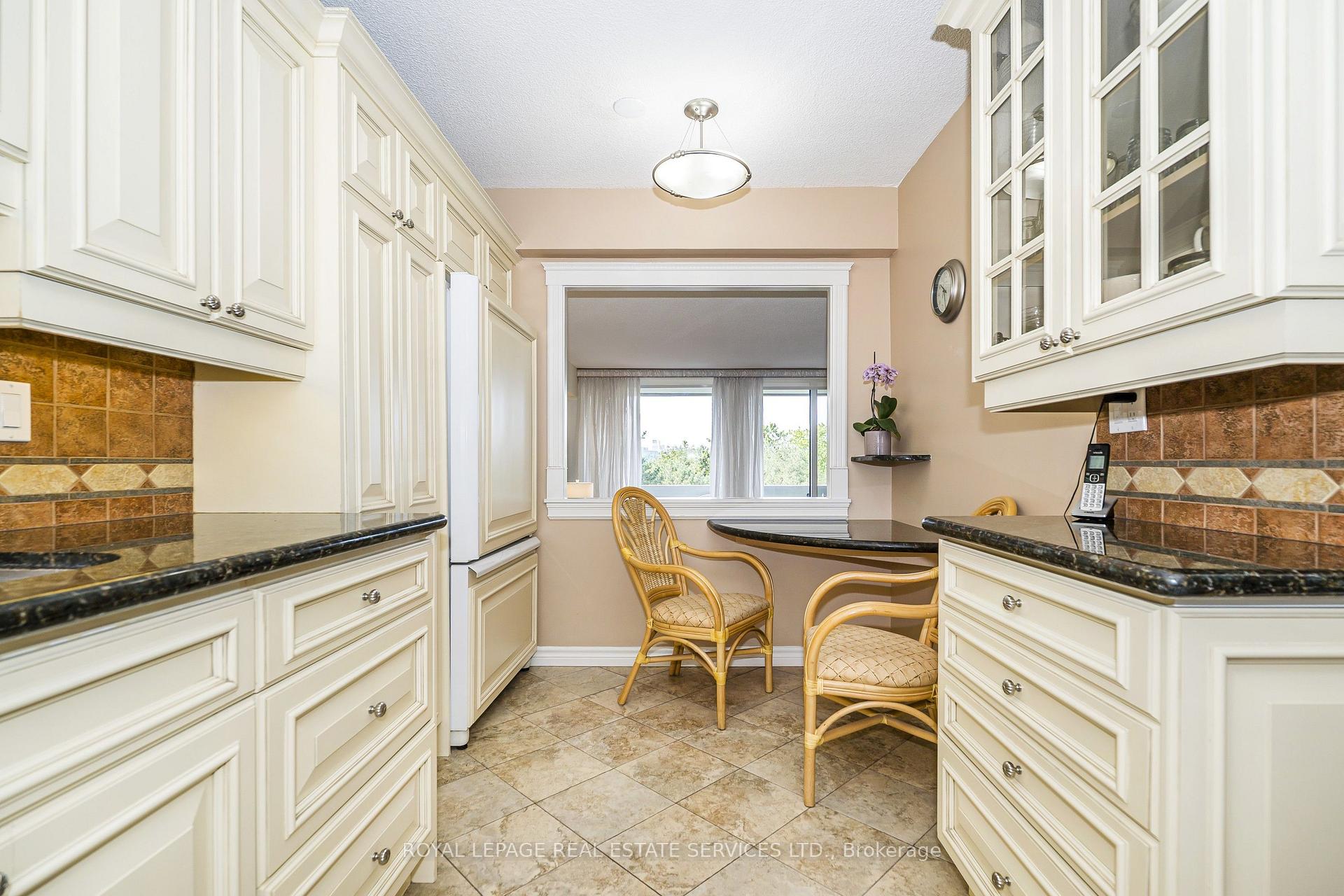 Photo 11 of Unit 513, 250 Scarlett Road, Toronto, Rockcliffe-Smythe — HOMEH