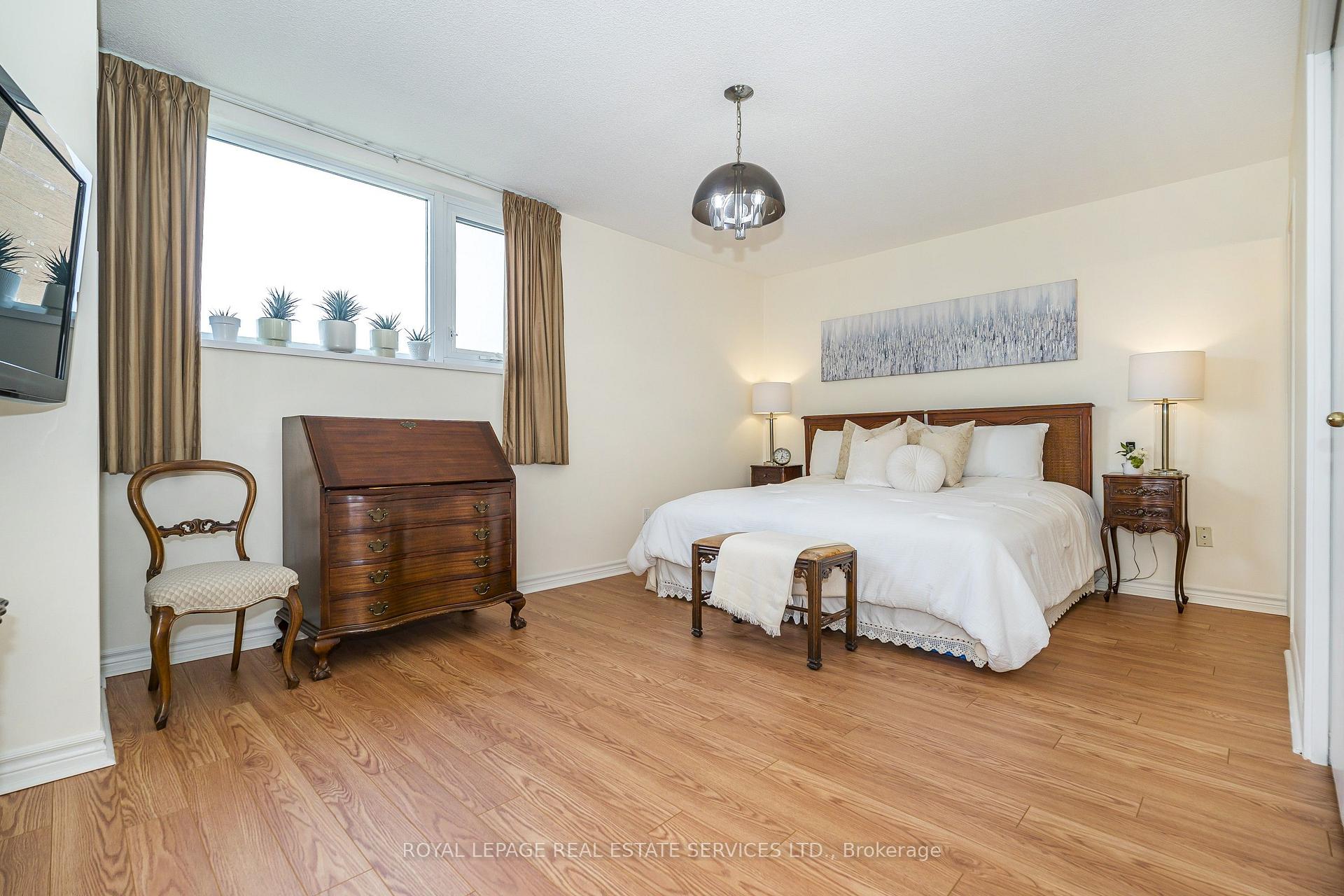 Photo 15 of Unit 513, 250 Scarlett Road, Toronto, Rockcliffe-Smythe — HOMEH