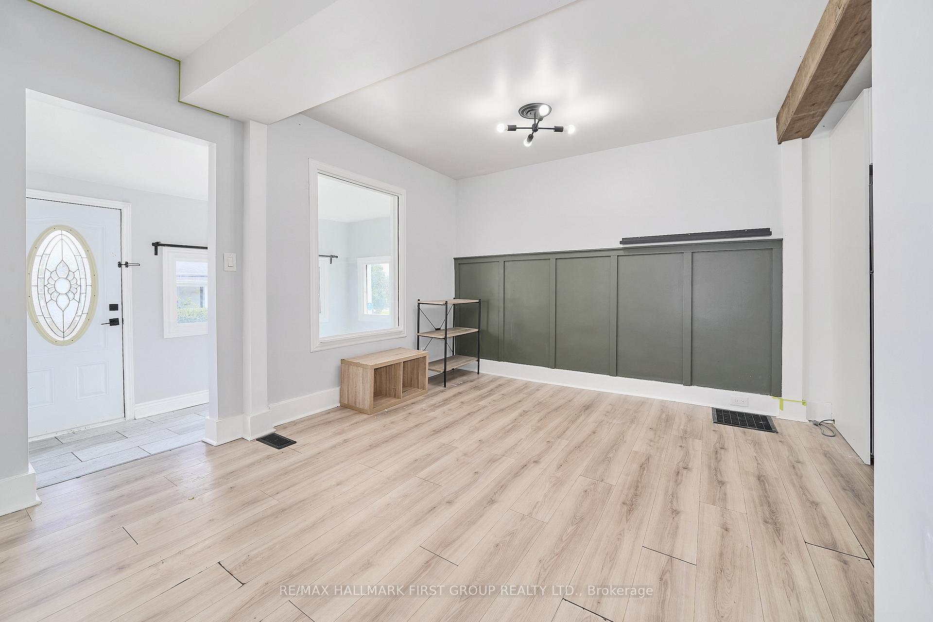 Photo 11 of 314 Nassau Street, Oshawa, Vanier — HOMEH