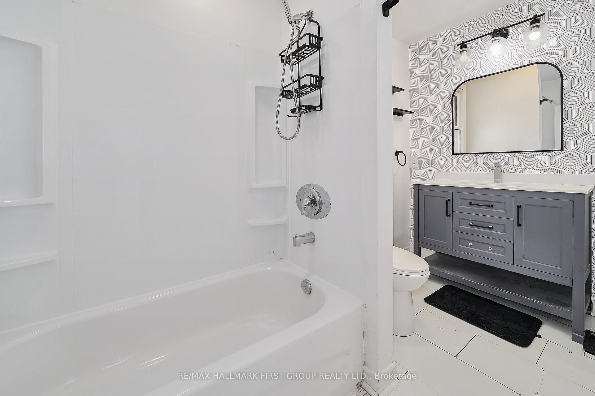 Photo 21 of 314 Nassau Street, Oshawa, Vanier — HOMEH