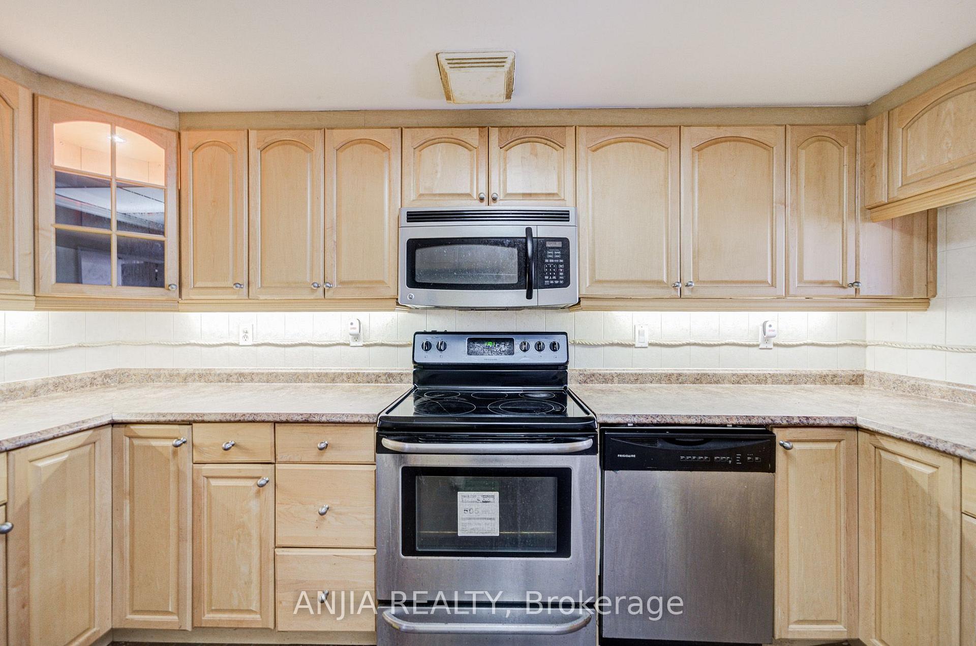 Photo 18 of Unit 401, 255 Bamburgh Circle, Scarborough, Steeles — HOMEH